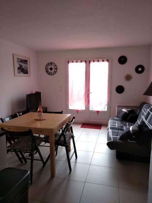 Maison De Vacances En Bord De Mer, Avec Piscine La Faute-sur-Mer Bagian luar foto